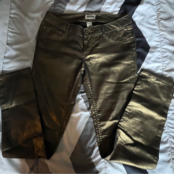 Gold low rise pants - Picture 3 of 3